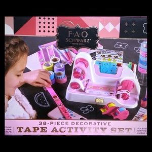 Decorative tape activity set